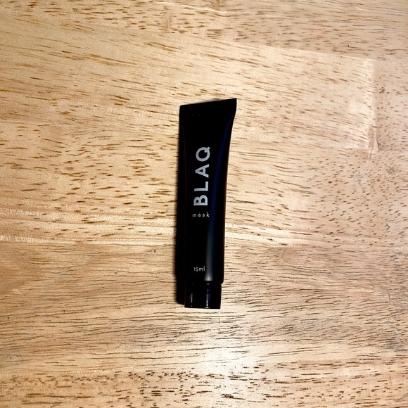 🎀2/16🎀 15 ML Blaq Charcoal Peel Face Mask Mini - Picture 1 of 6